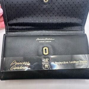 Princess Polly Black Key & Card Holder with Gold Accents